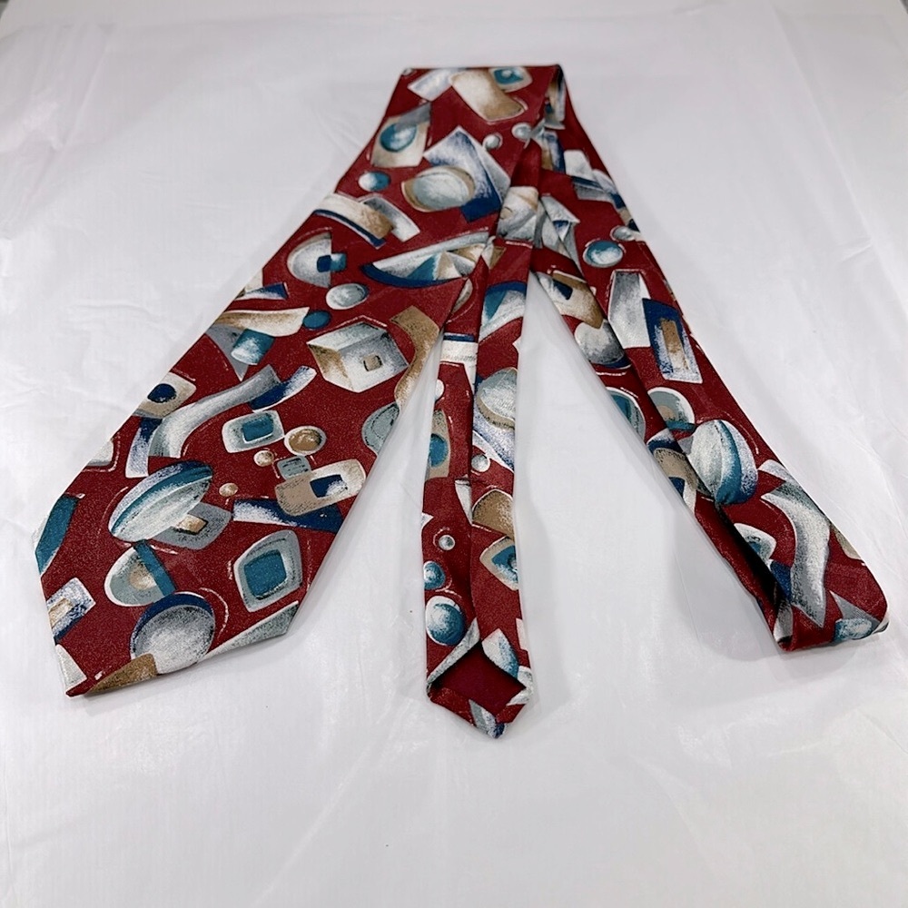 Carlos Tomasini - Red Multi Abstract Geometric Shapes Men’s Silk Necktie ⭐️ EUC
